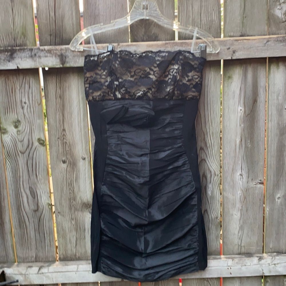 Mystic Strapless dress sz. S